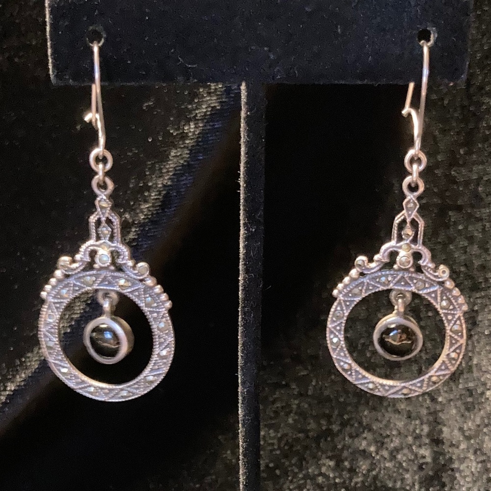 Earring Bundle - 2 Different Pairs - image 1